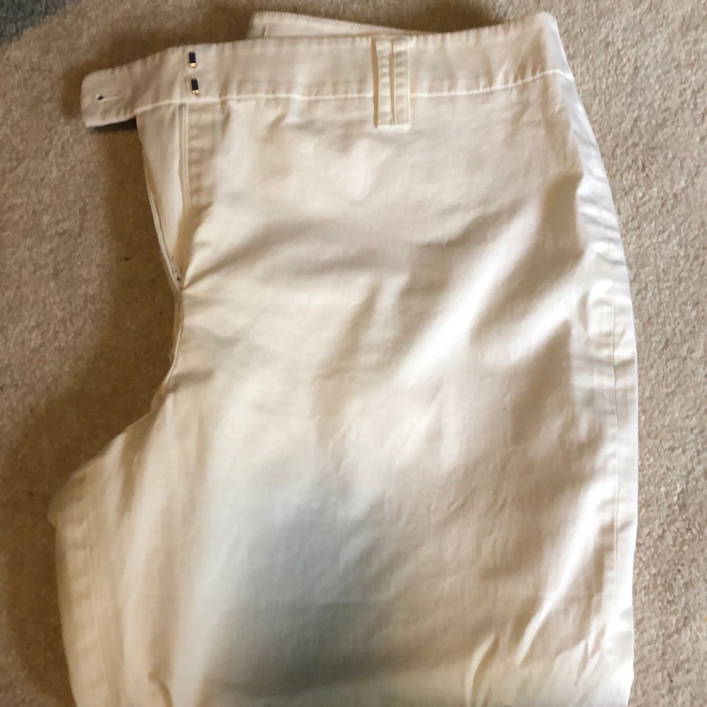 Loft White Capri